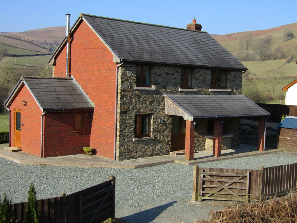 Nant-Y-Glyn Villa Llandrindod Wells Exteriör bild